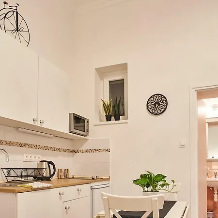 클라우디아 아파트먼트