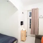 Claudia شقة *
