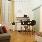Claudia شقة بودابست