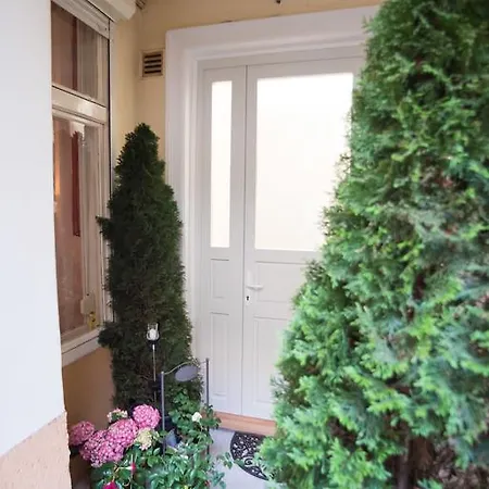 Claudia Apartament