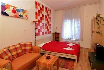 Claudia Апартаменты