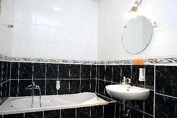 Claudia Будапешт